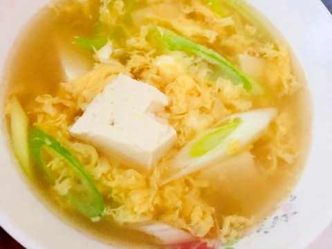 豆腐とネギと卵の和風スープ